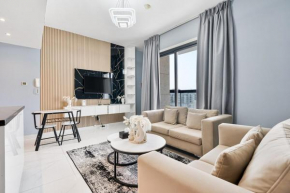 1BR APT with Gym Access and Rooftop Pool